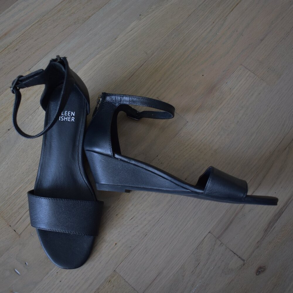 NWOT Eileen Fisher Black Mara Wedge Ankle Strap Leather Wedge Sandal -6.5
